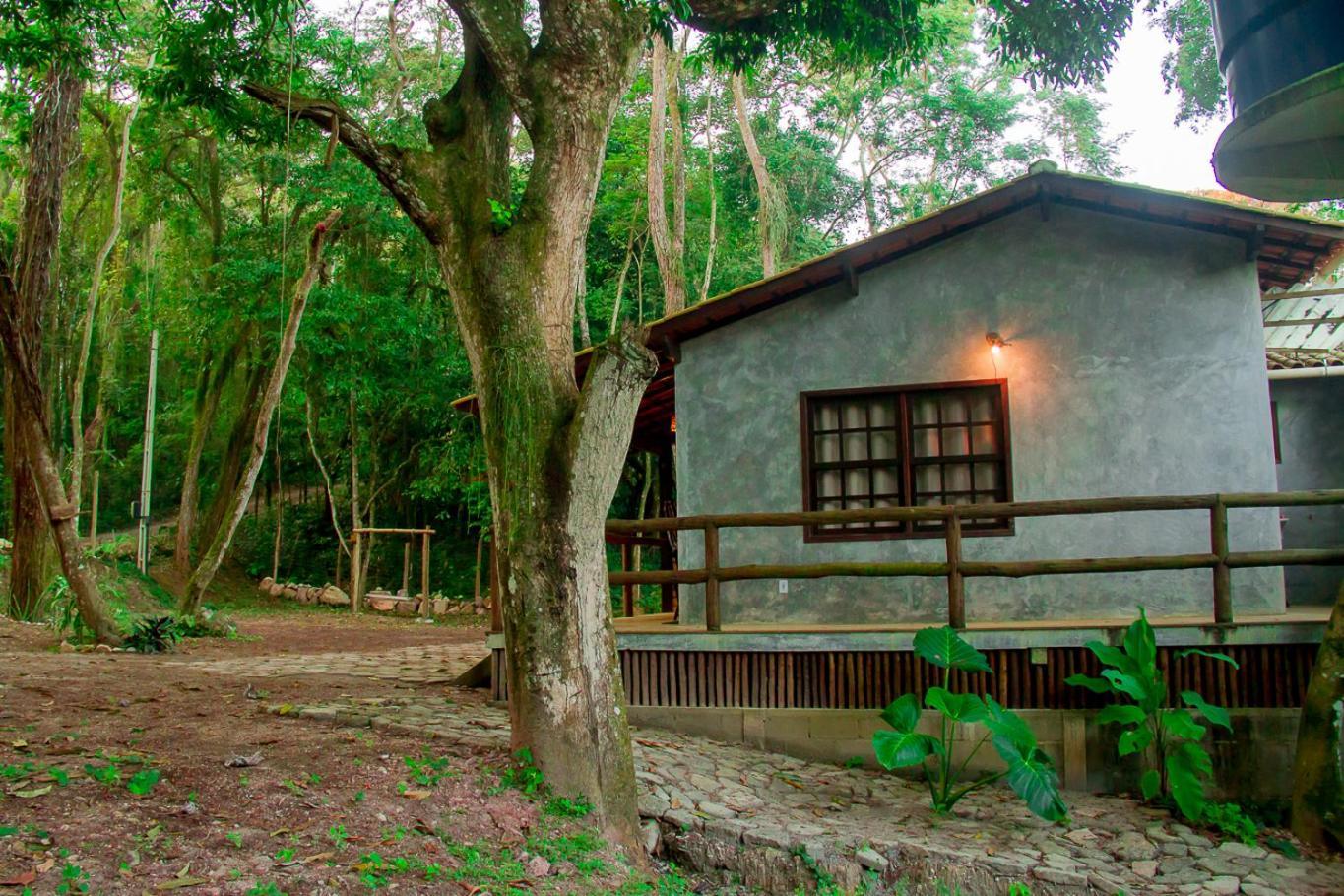 Chalé 01 vale da colina em Niterói Itaipu 4 km das praias Vila Exterior foto